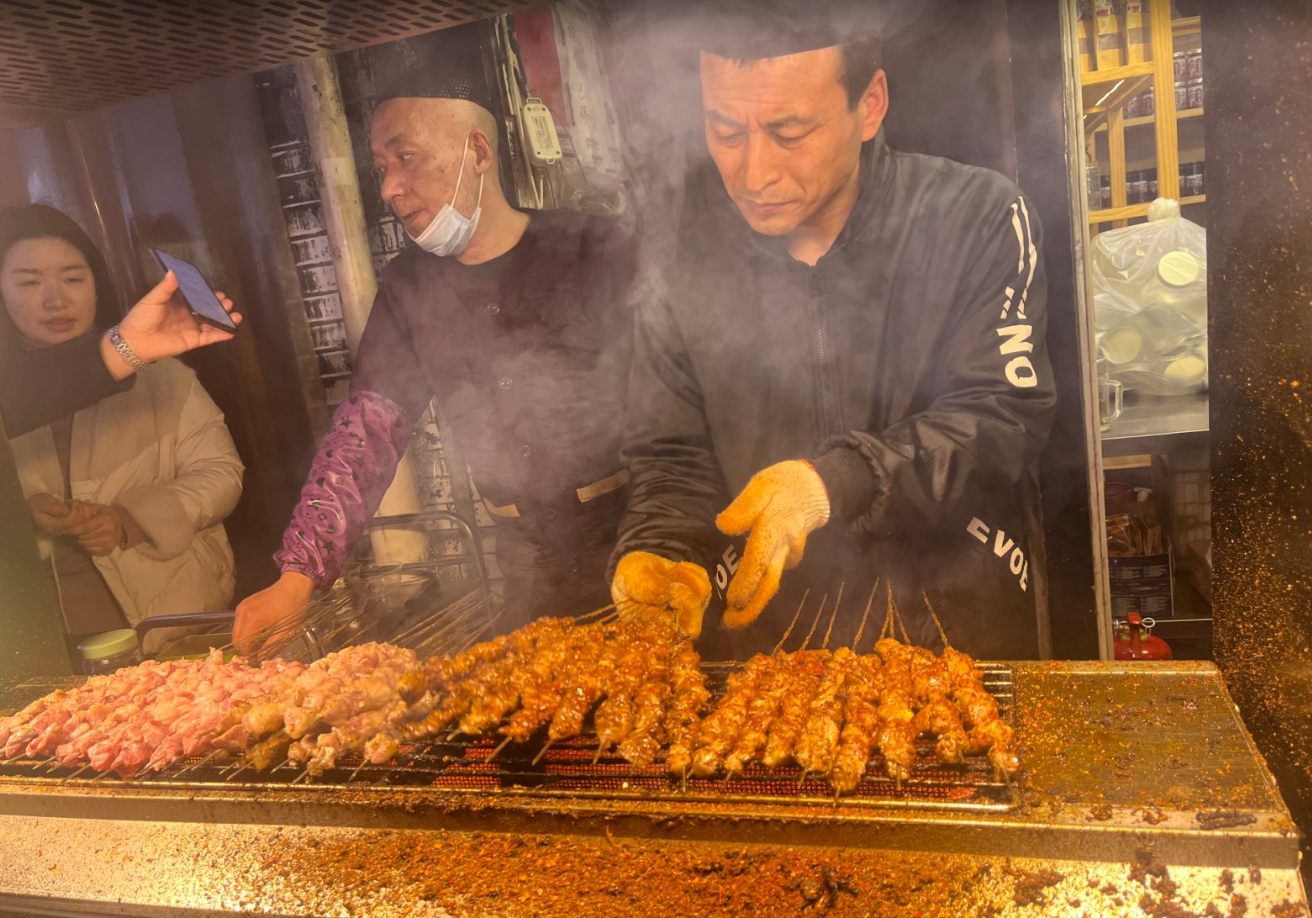 Savory Secrets of Xi'an Food: Night Walking Tour at Muslim Quarter & Sajinqiao Food