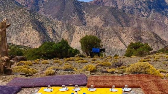 兩日徒步,探訪柏柏爾村莊,入住阿札登山谷