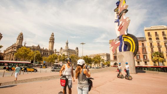 Barcelona: Tour guiado en Segway por el Puerto Viejo y el Barrio Gótico
