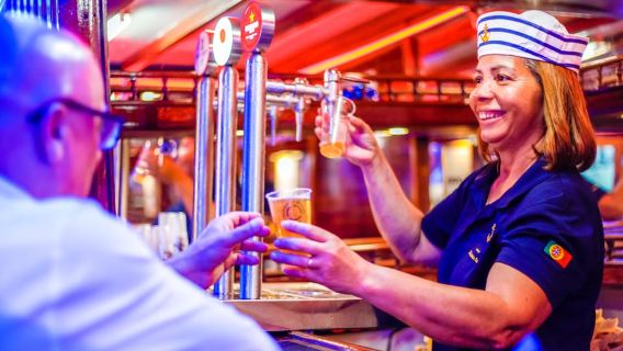 Lisbon: New Year's Eve with Live Dj Fireworks and Open Bar