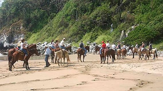 Zihuatanejo: Horseback Riding on the Beach