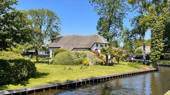 Giethoorn & Windmühlenland – Eine Reise durch das alte Holland