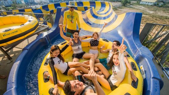 Hua Hin: Tagesticket für den Vana Nava Water Jungle Park