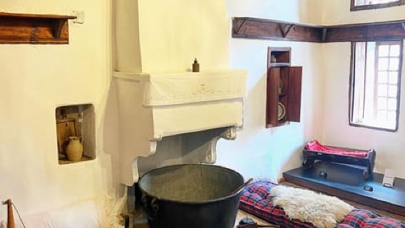 From Tirana: Kruja Castle, Old Bazaar & Sari Salltik View