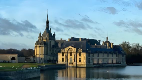 法國巴黎周邊：尚蒂伊城堡+桑利斯小鎮一日遊