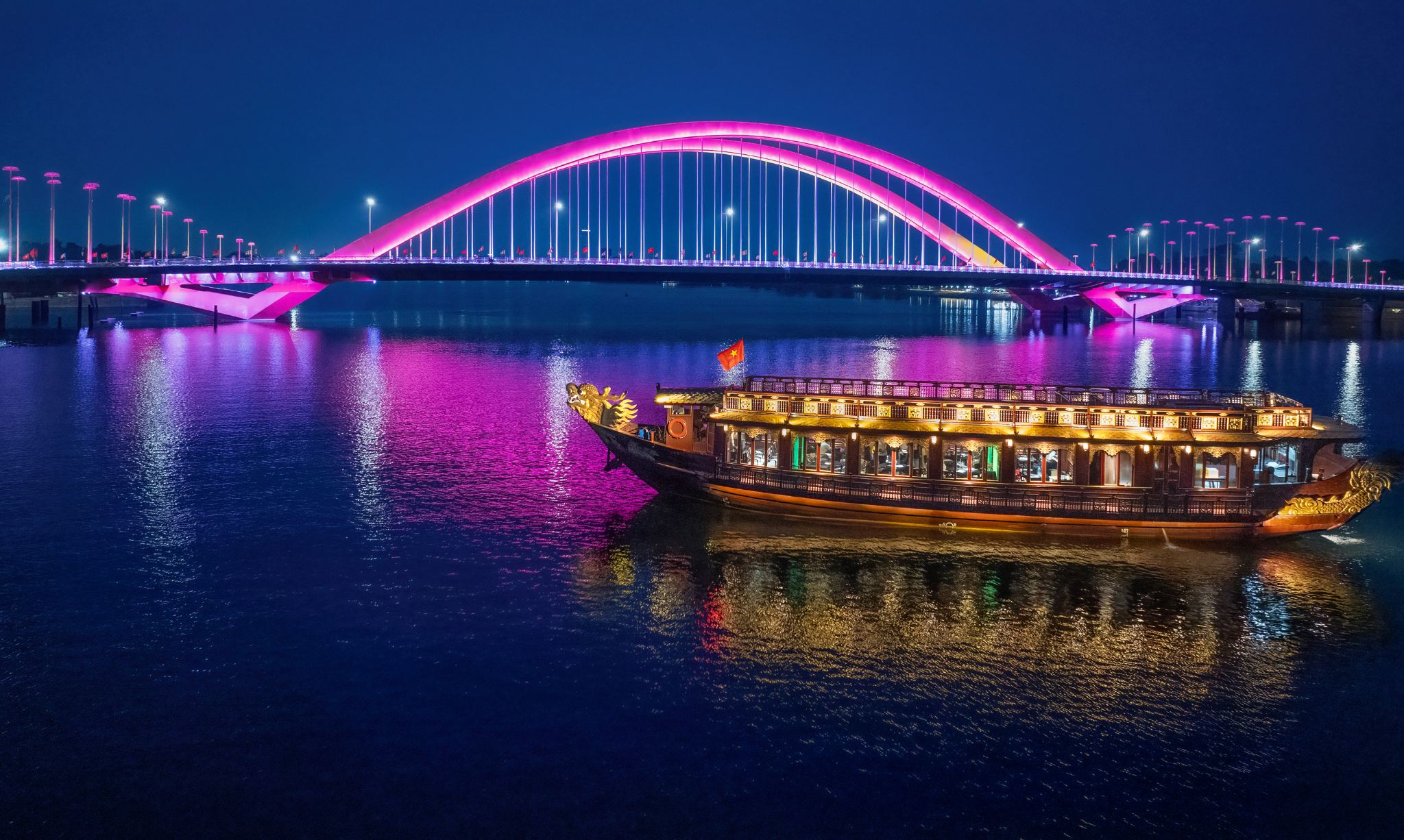 Hueritage Cruise – ลิ้มลองเมนูเลิศรสในพื้นที่วัฒนธรรมเว้ที่รื่นรมย์ครบทั้งห้าสัมผัส