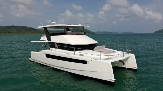 Luxury Private Yacht Charter Singapore - Fishing/Fish and Dish/Beginner Fishing