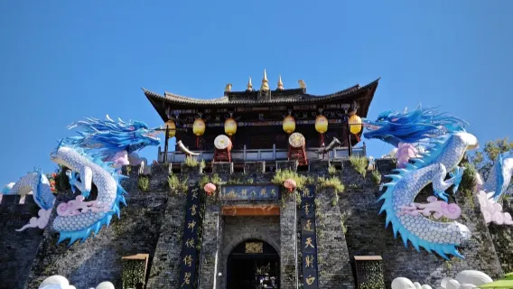 大理武侠奇遇記|映画の世界に飛び込む・仏教三塔を眺める・藍染め手作り体験