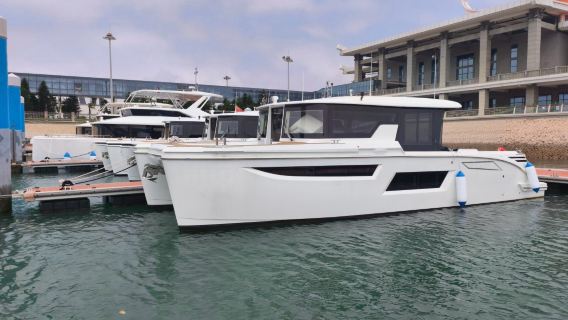 【福州平潭遊艇包船】平潭 45尺飛橋遊艇包船出海~贈送水果飲料+豐富水上項目等你來體驗