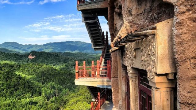 Maijishan Cave-Temple Complex + Immortal Cliff/Guided grotto tour with headsets/Door-to-door pickup