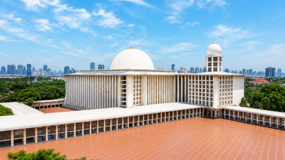 Jakarta religious harmony tour: Istiqlal Mosque, Cathedral & Temples