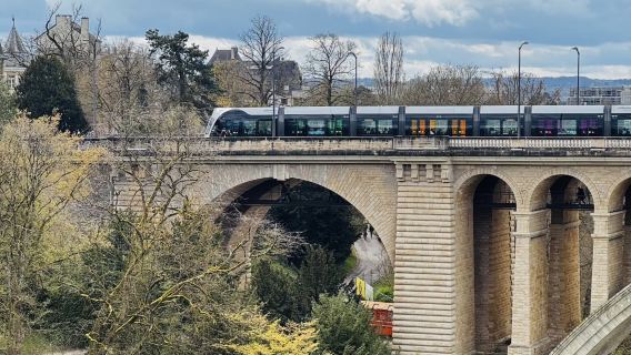 Luxembourg-Vianden [sewaan peribadi] Litar Lembah Istana [Tiket tidak termasuk] Perjalanan bertuah 