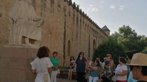 جولة سياحية في الحي اليهودي بقرطبة: التاريخ والأسرار والأساطير