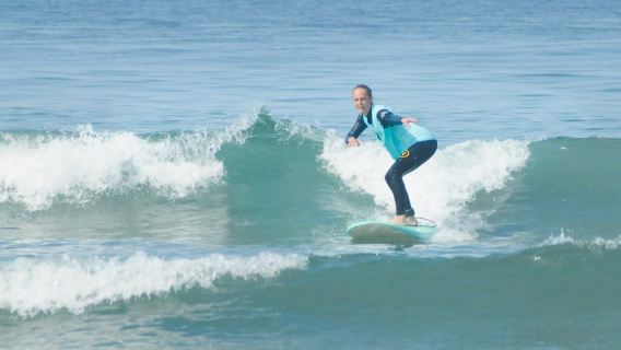 Porto: Surf Lesson with Transportation at Ocean Origin