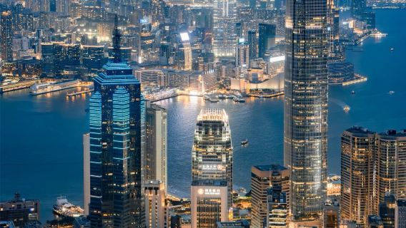香港太平山頂+維多利亞港+天星小輪+中環45人團純玩一日遊