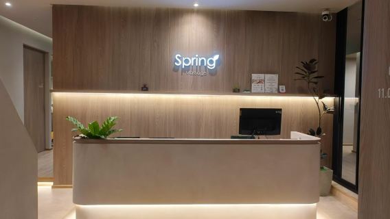 Бангкок Spring Massage Традиционный тайский массаж и массаж драконьих/фениксовых сухожилий в EmQuartier