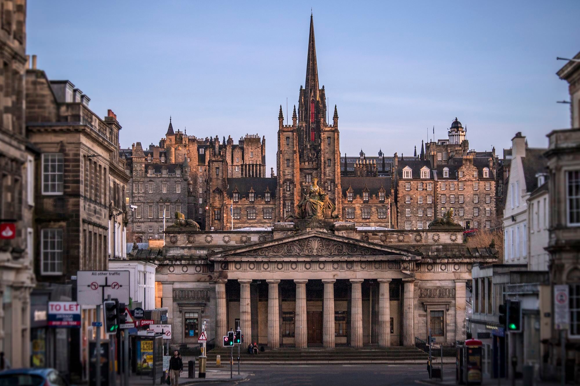 Edinburgh Full Day Walking Tour with Castle Included -Small Group
