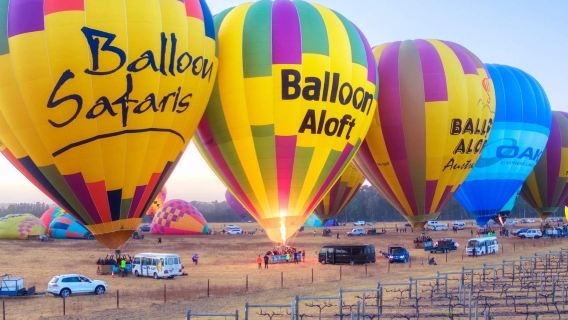 Australia Sydney Hunter Valley "Watch the Sunrise on a hot air balloon ride" Enjoy a VIP Romantic Life