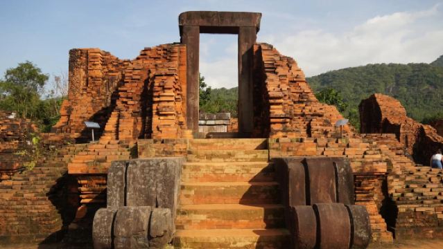 My Son Sanctuary + Hoi An Ancient Town one-day tour from Da Nang: Hindu Champa Kingdom Ruins + Vietnamese Ancient City