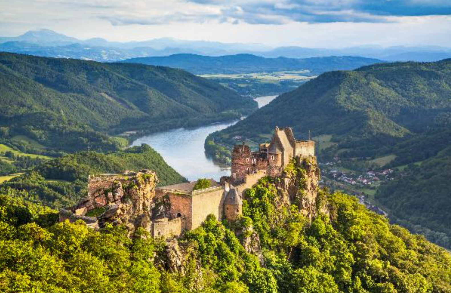 Austria Danube River + Wachau Valley + 9-hour English tour + admission ticket included + round-trip from Vienna