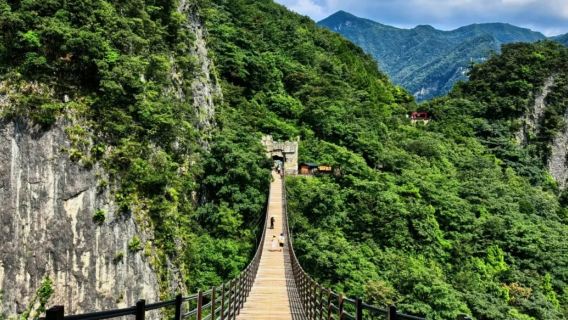 1-Day Tour with Guide: Chongqing 816 Nuclear Project + Mt.Wuling Great Rift Valley + Wujiang River Cruise - Uncover China's Cold War Relics - Immersive Canyon Experience