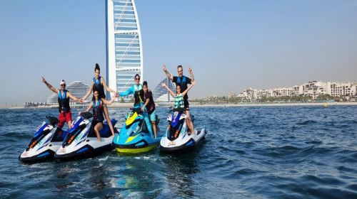 Dubai Burj Al Arab water scooter experience (includes media service and snacks) 10741, maximum 2 people per scooter Transport Passes 1
