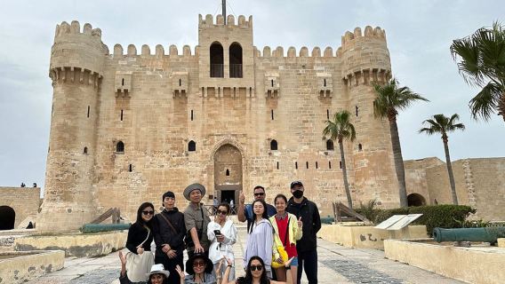 Cairo-Alexandria Qaitbay Castle + Pompeii Pillar Montazah Palace one-day tour Round-trip