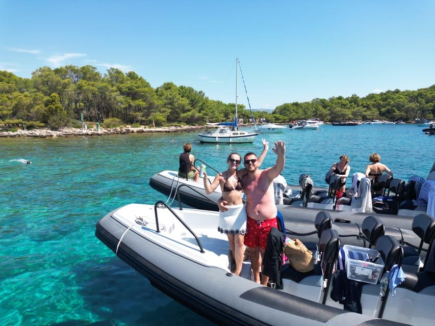 3 Islands Speedboat Tour: Golden Horn, Blue Lagoon & Jelsa
