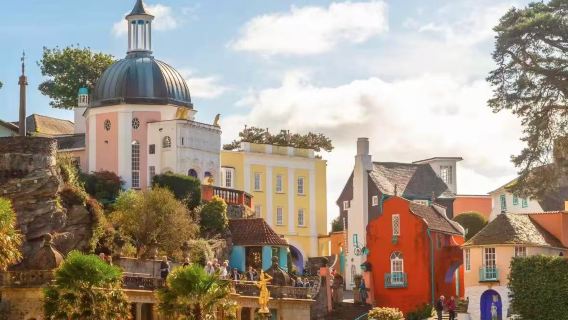 曼徹斯特來回：打卡波特梅里恩小鎮的童話村莊