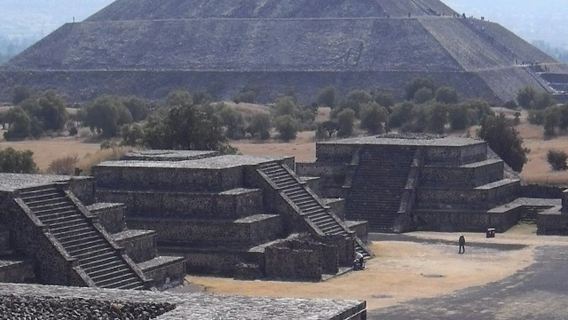 Teotihuacán Pyramids: Skip The Line Ticket + Guided Walking Tour