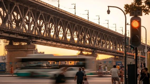 小團/東湖聽濤+湖北省博物館-黃鶴樓-長江大橋-曇華林-糧道