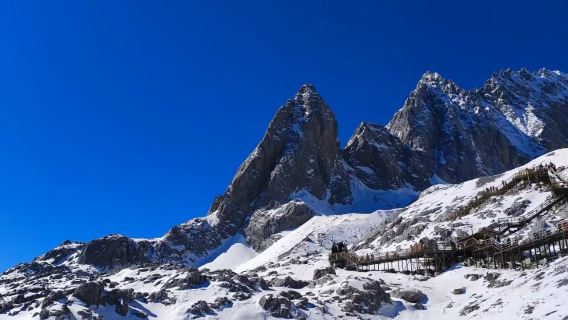 麗江玉龍雪山藍月谷+雲杉坪索道+雲杉坪一日遊