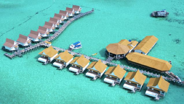 Pengalaman selam skuba dan snorkeling selama 2-4 hari di Blue Ocean Dive Centre, Semporna, Malaysia [Pulau Sipadan Resort, Sabah | rumah air baru dibuka + akses terus ke laut dari bilik + katil jaring + tiga hidangan sehari]