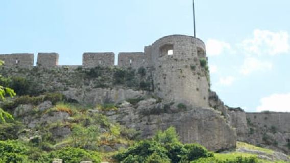 Guided Tour of Trogir, Salona, Olive Museum & Klis Fortress