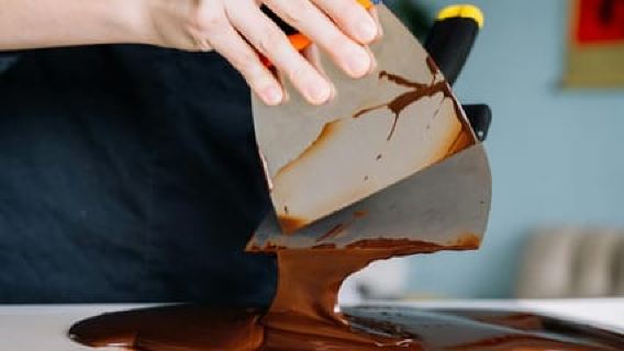 Bruges: Belgian Chocolate Making Workshop with Beer Tasting