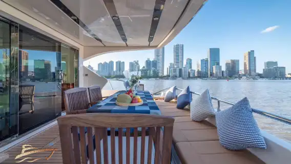 【上海遊艇】上海外灘浦江遊覽豪華高端商務遊艇包船租賃【私人訂製團建浪漫茶歇/晚宴私宴/飯後卡啦OK選項】