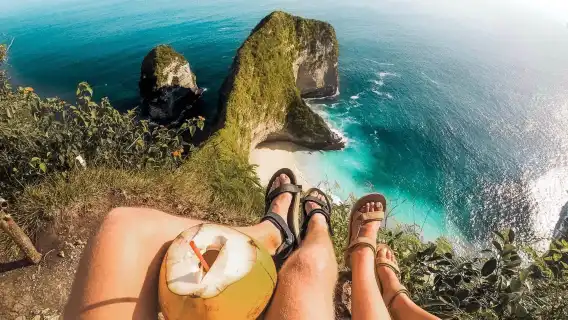 佩妮達島東線一日遊【鑽石沙灘網紅樹專車飯店接駁環島含午餐】