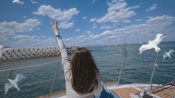 河北秦皇島豪華海釣艇包船出海海釣釣魚3小時/荷載11人船【免費提供礦泉水+救生衣+魚竿魚餌+有KTV有衛生間】