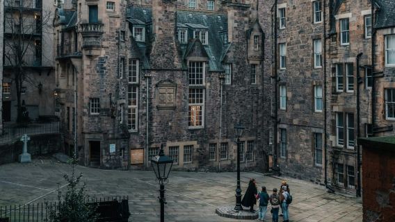 Edinburgh: Royal Mile Ghost Tour