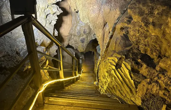 貴州遵義:十二背後雙河谷+地下裂縫【包車|中英文導遊】C