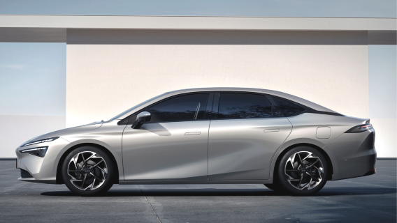 Guangzhou South Railway Train Station Transfer (South/Main/North) | English-Speaking Assistant & Driver