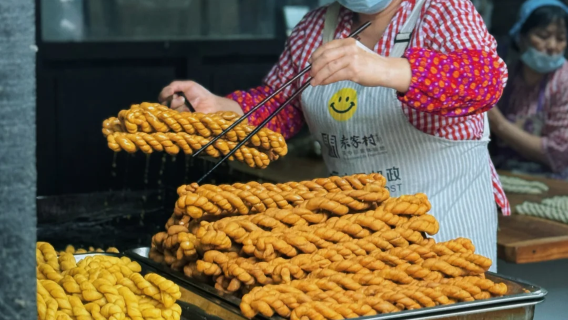 Private Xi'an Cultural Experience Day Tour: Yuanjiacun Village & Han Yangling Mausoleum 