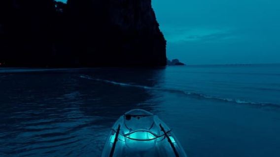 ไร่เลย์: ทัวร์เรือคายัคใสเรืองแสงยามค่ำคืน