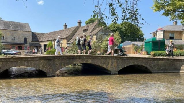 Из Лондона: однодневная экскурсия в Бат и Котсуолдс.