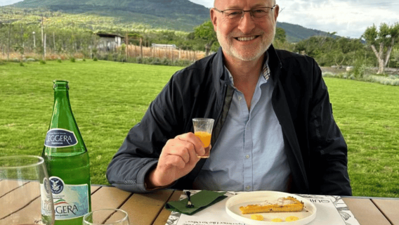 Pompeii: Guided Day Trip to Ruins and 2 Wineries Visits