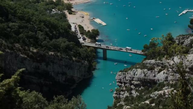 韋爾東大峽谷-陶瓷小鎮-弗雷瑞斯-德拉吉尼昂【南法包車】