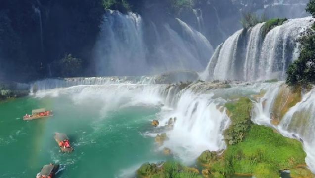Authentic small private tour with pickup & drop-off | Chongzuo + Nanning Detian transnational waterfall + Vuna scenic area
