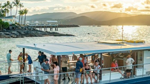 Airlie Beach: Whitsunday-Sonnenuntergangsfahrt mit Sekt