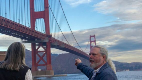 ซานฟรานซิสโก: ทัวร์พร้อมไกด์นำเที่ยวป่ามิวร์วูดส์และเมืองซอซาลิโต + บริการรับส่ง