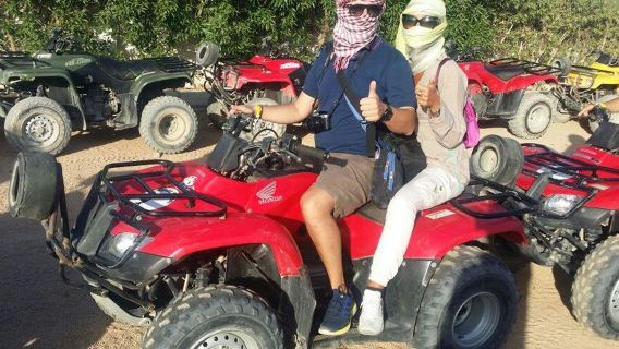 Quad en Sharm el-Sheij, cena beduina con espectáculo de Tanoura y danza del vientre